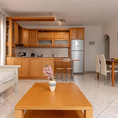 Optasia Naxos Center 2 Bedroom New Appartement