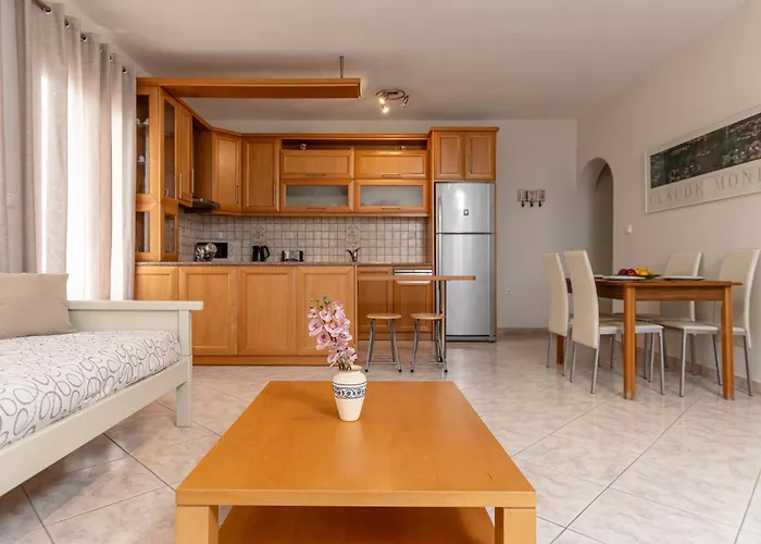 Optasia Naxos Center 2 Bedroom New דירה